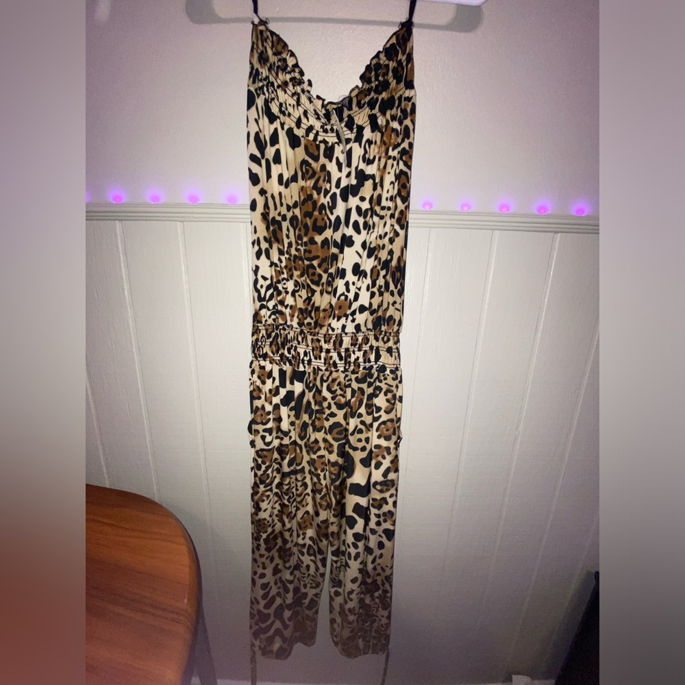 Leopard print jumpsuit with belt